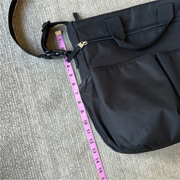 ❣️SKIP HOP BLACK DIAPER BAG ~ CONVERTIBLE SHOULDER STRAP - Picture 14 of 16